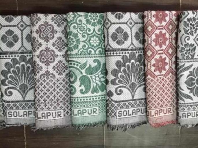 Solapuri chadris will be available at the railway station; Along with hard breads and legume chutney | रेल्वे स्टेशनवर मिळतील सोलापुरी चादरी; सोबत कडक भाकऱ्या अन् शेंगा चटणीही Solapuri chadris will be available at the railway station; Along with hard breads and legume chutney | रेल्वे स्टेशनवर मिळतील सोलापुरी चादरी; सोबत कडक भाकऱ्या अन् शेंगा चटणीही