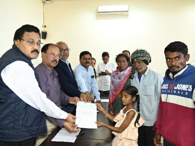 20 lakhs financial assistance to the families of those killed in the 'Solar Industries' explosion | 'सोलर इंडस्ट्रीज'च्या स्फोटातील मृतांच्या कुटुंबीयांना २० लाखांची आर्थिक मदत 20 lakhs financial assistance to the families of those killed in the 'Solar Industries' explosion | 'सोलर इंडस्ट्रीज'च्या स्फोटातील मृतांच्या कुटुंबीयांना २० लाखांची आर्थिक मदत