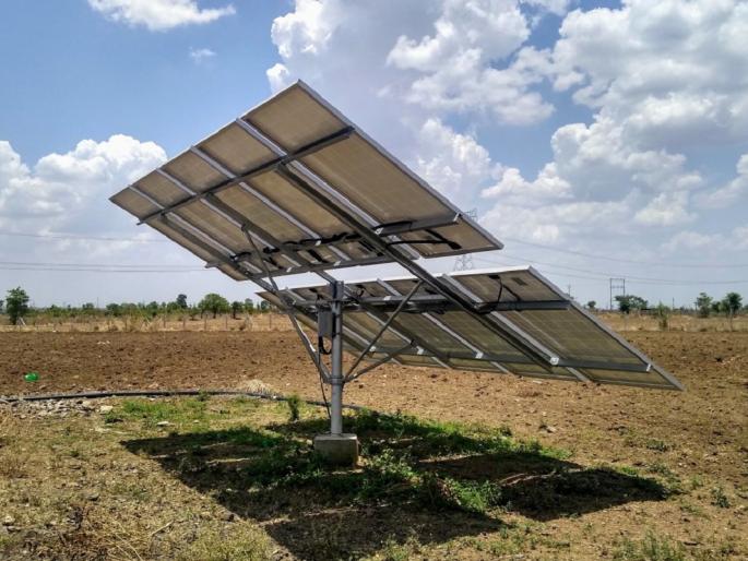 In order to provide electricity to the farmers during the day, 100 percent feeder will be brought on solar energy | शेतकऱ्यांना दिवसा वीज उपलब्ध करुन देण्याच्या दृष्टीने १०० टक्के फीडर सौर ऊर्जेवर आणणार In order to provide electricity to the farmers during the day, 100 percent feeder will be brought on solar energy | शेतकऱ्यांना दिवसा वीज उपलब्ध करुन देण्याच्या दृष्टीने १०० टक्के फीडर सौर ऊर्जेवर आणणार