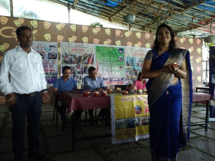 Kite Tech Foundation created 'Solar Magic Lights' for the Diwali this year. | काईट टेक संस्थेने तयार केले यंदाच्या दिवाळीसाठी ‘सोलार मॅजिक दिवे’ Kite Tech Foundation created 'Solar Magic Lights' for the Diwali this year. | काईट टेक संस्थेने तयार केले यंदाच्या दिवाळीसाठी ‘सोलार मॅजिक दिवे’