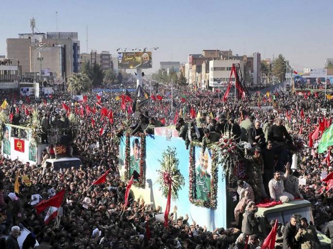 35 killed in stampede at funeral of Qassem Soleimani | इराणी कमांडर कासिम सुलेमानींच्या अंत्ययात्रेला लाखोंची गर्दी, चेंगराचेंगरीत 35 जणांचा मृत्यू 