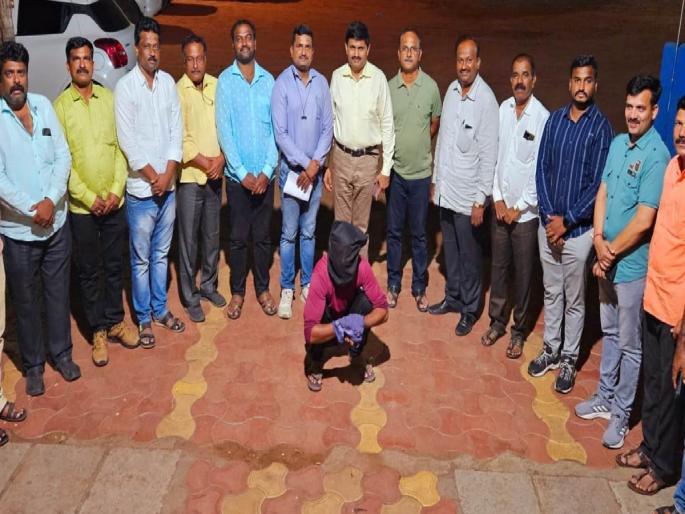 A murder in the forest is solved in 12 hours; The killer was caught before the funeral procession | फॉरेस्टमधील खुनाचा १२ तासात उलगडा; मयताच्या अंत्ययात्रेपूर्वीच पकडले मारेकऱ्यास A murder in the forest is solved in 12 hours; The killer was caught before the funeral procession | फॉरेस्टमधील खुनाचा १२ तासात उलगडा; मयताच्या अंत्ययात्रेपूर्वीच पकडले मारेकऱ्यास