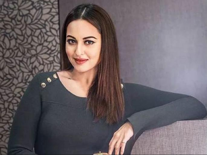 Sonakshi Sinha says Salman Khan suggested her to shed weight as he wanted to cast her for 'Dabangg' | सलमान खानच्या सांगण्यावरून सोनाक्षी सिन्हाने केले हे काम, तिनेच दिली कबुली Sonakshi Sinha says Salman Khan suggested her to shed weight as he wanted to cast her for 'Dabangg' | सलमान खानच्या सांगण्यावरून सोनाक्षी सिन्हाने केले हे काम, तिनेच दिली कबुली