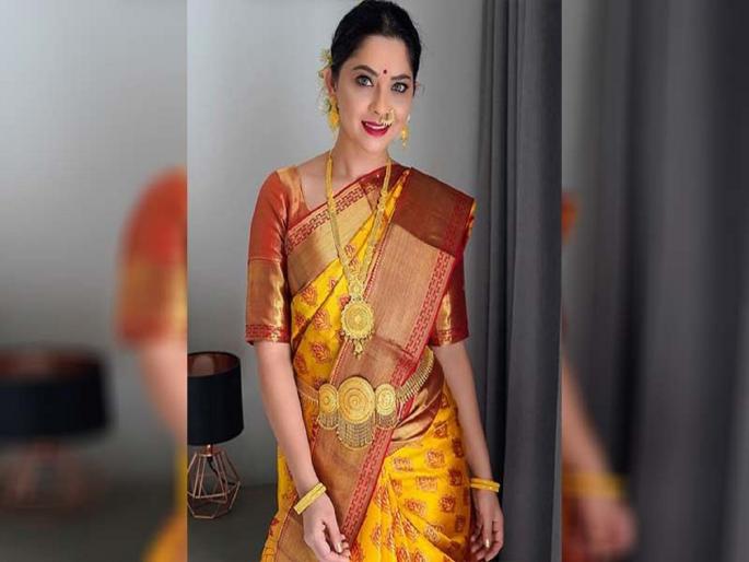 Sonalee Kulkarni request to give vaccination to all age of people | आता लसीकरण सगळ्यांसाठी सुरू व्हायला हवं, असे म्हणत सोनाली कुलकर्णीने शेअर केला हा फोटो Sonalee Kulkarni request to give vaccination to all age of people | आता लसीकरण सगळ्यांसाठी सुरू व्हायला हवं, असे म्हणत सोनाली कुलकर्णीने शेअर केला हा फोटो