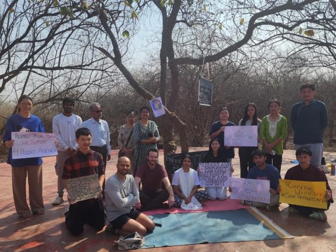 Pune's 'Climate Fast' for Ladakh; Fasting in support of Sonam Wangchuck | लडाखसाठी पुणेकरांचा ‘क्लायमेट फास्ट’; सोनम वांगचूकांना पाठिंबा देण्यासाठी उपोषण Pune's 'Climate Fast' for Ladakh; Fasting in support of Sonam Wangchuck | लडाखसाठी पुणेकरांचा ‘क्लायमेट फास्ट’; सोनम वांगचूकांना पाठिंबा देण्यासाठी उपोषण