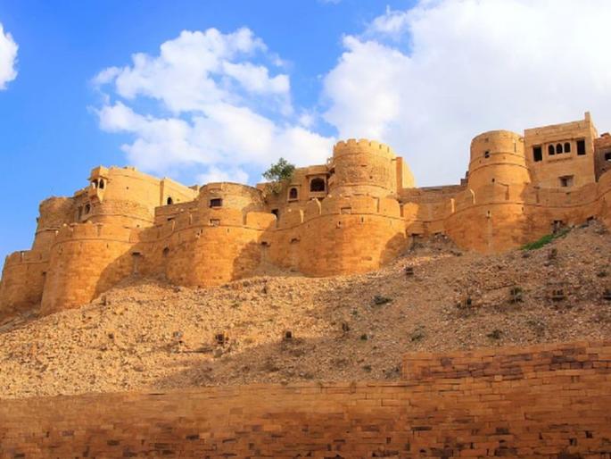 Worth visit to Sonar Fort in Jaisalmer, Rajasthan | केवळ दगडांनी तयार केलेला राजस्थानचा दुसरा सर्वात मोठा सोनारगढ किल्ला!  Worth visit to Sonar Fort in Jaisalmer, Rajasthan | केवळ दगडांनी तयार केलेला राजस्थानचा दुसरा सर्वात मोठा सोनारगढ किल्ला!