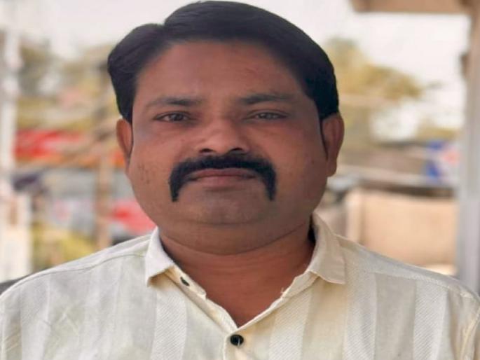 Unable to bear the humiliation and mental torture from his superiors, an agricultural assistant ended his life in the office at Sillod | वरिष्ठांकडून सतत अपमान अन् मानसिक त्रास; कृषी सहायकाने कार्यालयातच संपवले जीवन