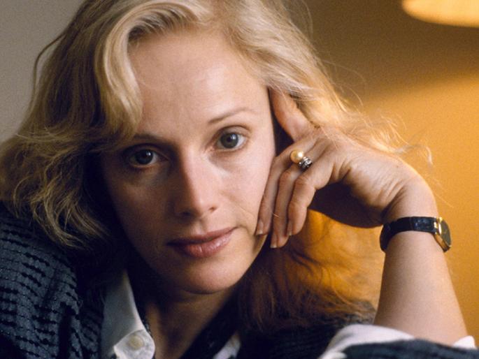oscar nominated actress sondra locke dies at age 74 | हॉलिवूड अभिनेत्री सोंद्रा लॉकेचे निधन, सहा आठवड्यांनंतर झाला खुलासा!! oscar nominated actress sondra locke dies at age 74 | हॉलिवूड अभिनेत्री सोंद्रा लॉकेचे निधन, सहा आठवड्यांनंतर झाला खुलासा!!