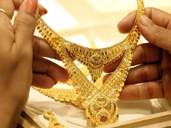 At the time of Gudipadva, the price of gold dropped by one and a half thousand | खुशखबर, गुढीपाडव्याच्या मुहूर्तांवर सोन्याचा दर दीड हजाराने उतरला