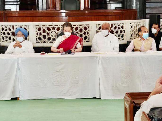 congress chief sonia gandhi said determined to do whatever needed to ensure party unity | Sonia Gandhi: “पक्षात एकजुट हवी, काँग्रेसचे पुनरुज्जीवन लोकशाही आणि समाजासाठी महत्त्वाचे”: सोनिया गांधी