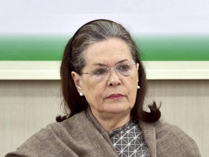 congress leader sonia gandhi admitted to hospital priyanka gandhi leaves bharat jodo yatra | काँग्रेस नेत्या सोनिया गांधी रुग्णालयात दाखल, भारत जोडो यात्रेतून प्रियांका गांधी परतल्या congress leader sonia gandhi admitted to hospital priyanka gandhi leaves bharat jodo yatra | काँग्रेस नेत्या सोनिया गांधी रुग्णालयात दाखल, भारत जोडो यात्रेतून प्रियांका गांधी परतल्या