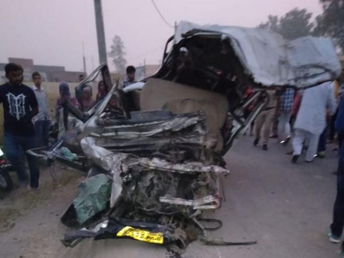 Haryana: Truck on wrong side of road rams into car, 2 bikes in Sonipat; 12 killed, 7 injured | हरयाणामध्ये ट्रकने वाहनांना चिरडले; 12 जणांचा मृत्यू, सात जण जखमी Haryana: Truck on wrong side of road rams into car, 2 bikes in Sonipat; 12 killed, 7 injured | हरयाणामध्ये ट्रकने वाहनांना चिरडले; 12 जणांचा मृत्यू, सात जण जखमी