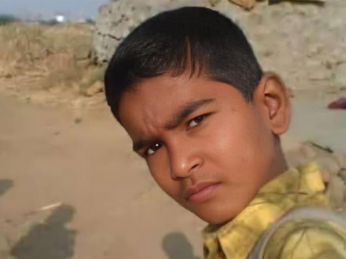 12 year old boy dies after getting stuck in tractor rotor Incidents in Mangalvedha Taluka solapur | सोलापूर : ट्रॅक्टरच्या रोटरमध्ये अडकून १२ वर्षीय बालकाचा मृत्यू; मंगळवेढा तालुक्यातील घटना 12 year old boy dies after getting stuck in tractor rotor Incidents in Mangalvedha Taluka solapur | सोलापूर : ट्रॅक्टरच्या रोटरमध्ये अडकून १२ वर्षीय बालकाचा मृत्यू; मंगळवेढा तालुक्यातील घटना