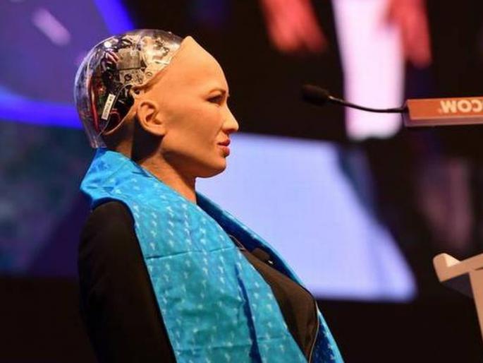 Artificial Intelligence 'Sofia' Bollywood's King Khan wants! | कृत्रिम बुद्धिमत्तेची 'सोफिया' बॉलिवूडच्या किंग खानची चाहती ! Artificial Intelligence 'Sofia' Bollywood's King Khan wants! | कृत्रिम बुद्धिमत्तेची 'सोफिया' बॉलिवूडच्या किंग खानची चाहती !
