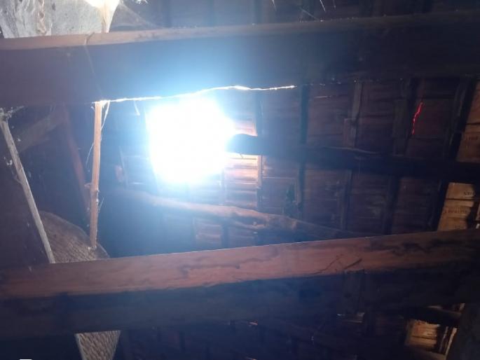 7-year-old boy dies after being struck by lightning in Jawahar; So a girl injured | जव्हारमध्ये वीज पडून 7 वर्षीय बालकाचा मृत्यू ; तर एक मुलगी जखमी  7-year-old boy dies after being struck by lightning in Jawahar; So a girl injured | जव्हारमध्ये वीज पडून 7 वर्षीय बालकाचा मृत्यू ; तर एक मुलगी जखमी