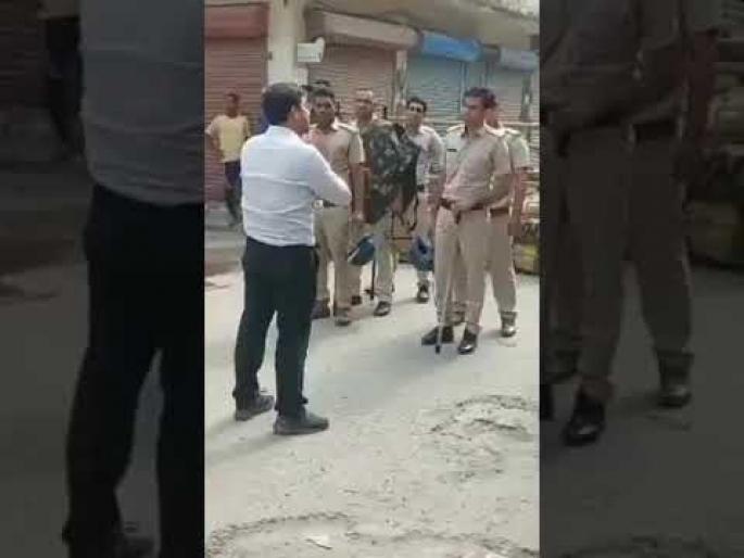 Karnal Farmers Protest: "Crack Their Heads": Haryana Official Caught Coaching Cops About Farmers | Karnal Farmers Protest: “इथं कुणीही आला तरी सरळ डोकं फोडा”; शेतकरी आंदोलनाआधीचा खळबळजनक Video व्हायरल Karnal Farmers Protest: "Crack Their Heads": Haryana Official Caught Coaching Cops About Farmers | Karnal Farmers Protest: “इथं कुणीही आला तरी सरळ डोकं फोडा”; शेतकरी आंदोलनाआधीचा खळबळजनक Video व्हायरल