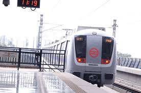 'Sound Barrier' to be metered on Metro rail in Nagpur | नागपुरात मेट्रो रुळाच्या कठड्यावर लागणार ‘साऊंड बॅरिअर’ 'Sound Barrier' to be metered on Metro rail in Nagpur | नागपुरात मेट्रो रुळाच्या कठड्यावर लागणार ‘साऊंड बॅरिअर’