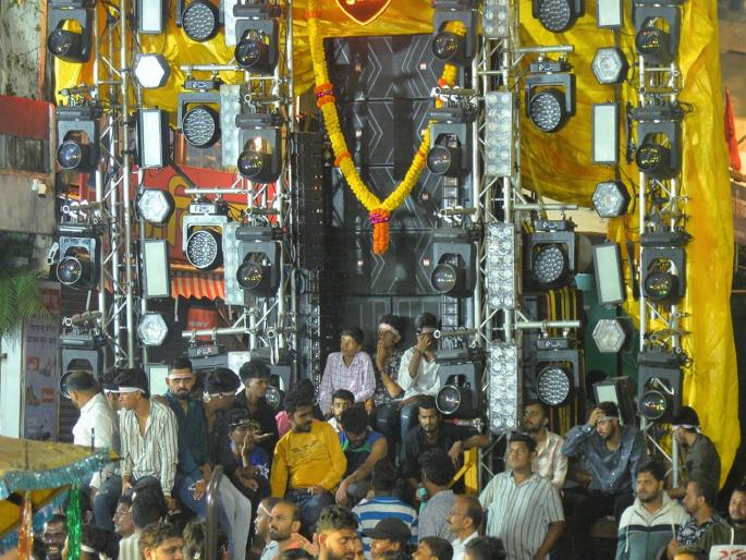Violation of rules during immersion procession Crimes against 23 mandal presidents and DJs in Kolhapur, 69 people arrested | विसर्जन मिरवणुकीत नियमांचे उल्लंघन; कोल्हापुरात २३ मंडळांचे अध्यक्ष, डीजेंवर गुन्हे, ६९ जण अडकले Violation of rules during immersion procession Crimes against 23 mandal presidents and DJs in Kolhapur, 69 people arrested | विसर्जन मिरवणुकीत नियमांचे उल्लंघन; कोल्हापुरात २३ मंडळांचे अध्यक्ष, डीजेंवर गुन्हे, ६९ जण अडकले