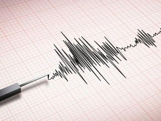 Mild tremors of an earthquake and now a mysterious sound shakes in Sangola; People are shocked | आधी भूकंपाचे सौम्य धक्के अन् आता गूढ आवाजानं सांगोला हादरला; लौक हैराण, धोक्याची घंटा? Mild tremors of an earthquake and now a mysterious sound shakes in Sangola; People are shocked | आधी भूकंपाचे सौम्य धक्के अन् आता गूढ आवाजानं सांगोला हादरला; लौक हैराण, धोक्याची घंटा?