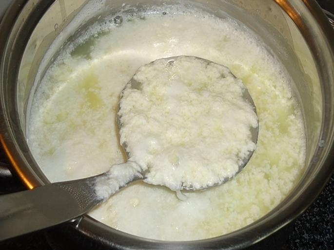 Sour milk or Naslela dudh is also beneficial for health do not throw it as | नासलेलं दूध टाकून देताय? त्याआधी 'हे' फायदे जाणून घ्या! Sour milk or Naslela dudh is also beneficial for health do not throw it as | नासलेलं दूध टाकून देताय? त्याआधी 'हे' फायदे जाणून घ्या!