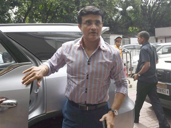 Sourav Ganguly Car Accident: Truck came across, Sourav Ganguly's car met with an accident on Durgapur Express Highway | Sourav Ganguly Car Accident: ट्रकने लेन तोडली , सौरव गांगुलीच्या कारला दुर्गापूर एक्स्प्रेस हायवेवर अपघात 