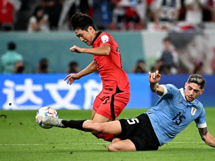 FIFA World Cup 2022: South Korea hold mighty Uruguay to a goalless draw | FIFA World Cup 2022: दक्षिण कोरियाने बलाढ्य उरुग्वेला गोलशून्य बरोबरीत रोखले FIFA World Cup 2022: South Korea hold mighty Uruguay to a goalless draw | FIFA World Cup 2022: दक्षिण कोरियाने बलाढ्य उरुग्वेला गोलशून्य बरोबरीत रोखले