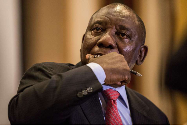 Due to violent demonstrations, leaving the Commonwealth meeting, the President of the African nation returned | हिंसक निदर्शनांमुळे राष्ट्रकुल बैठक सोडून द. आफ्रिकेचे राष्ट्राध्यक्ष परतले