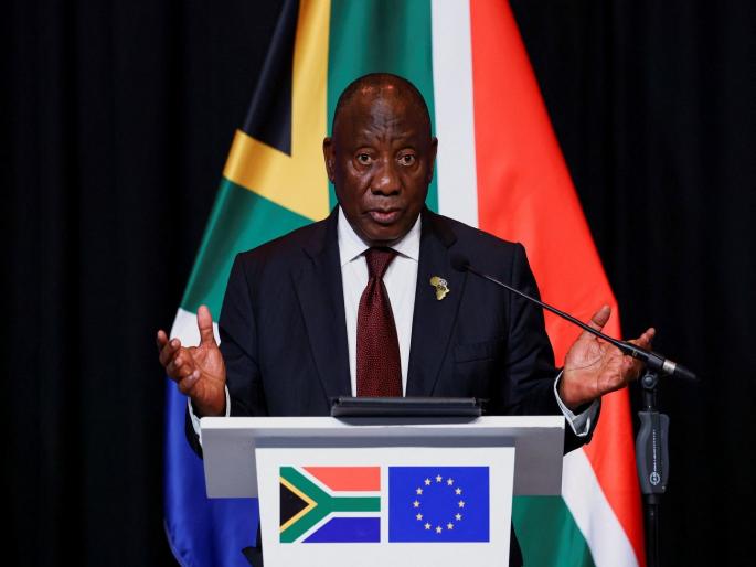 After India, now South Africa also launched deportation campaign against Bangladeshi infiltrators | भारतानंतर आता दक्षिण आफ्रिकेनेही सुरू केली बांग्लादेशी घुसखोरांविरुद्ध हद्दपारीची मोहीम... After India, now South Africa also launched deportation campaign against Bangladeshi infiltrators | भारतानंतर आता दक्षिण आफ्रिकेनेही सुरू केली बांग्लादेशी घुसखोरांविरुद्ध हद्दपारीची मोहीम...