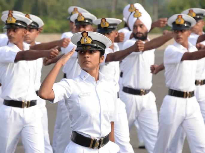 10,000 girls ready to become Agniveer in the Navy; 7.50 lakh applications to Air Force | नौदलात अग्निवीर होण्यासाठी १० हजार मुली तयार; हवाई दलाकडे ७.५० लाख अर्ज