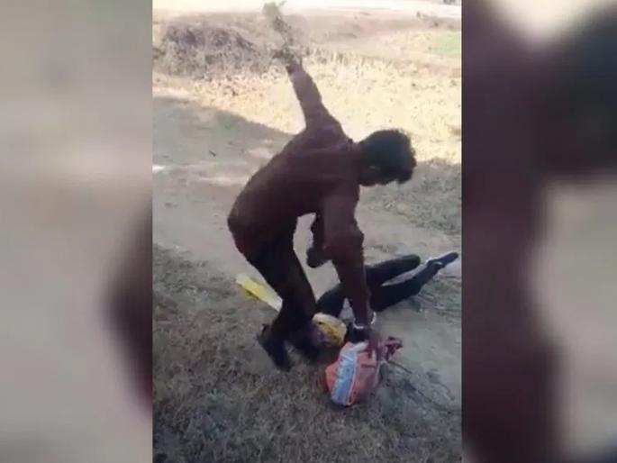 In Madhya Pradesh, The girlfriend who insisted on marriage was brutally beaten by her boyfriend | लग्नासाठी हट्ट करणाऱ्या प्रेयसीला संतापलेल्या प्रियकरानं लाथांनी मारलं, मग... In Madhya Pradesh, The girlfriend who insisted on marriage was brutally beaten by her boyfriend | लग्नासाठी हट्ट करणाऱ्या प्रेयसीला संतापलेल्या प्रियकरानं लाथांनी मारलं, मग...