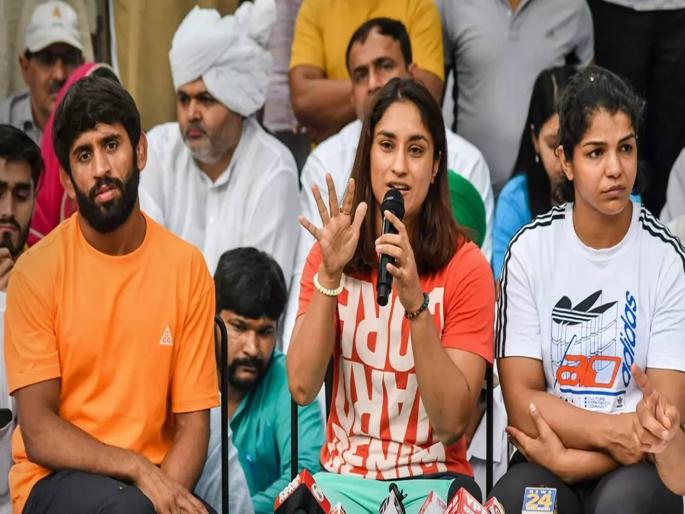 No action even after FIR, wrestlers shocked; Demand for arrest of Brijbhushan Sharan Singh | FIR नंतरही कारवाई नाहीच, कुस्तीपटू हैराण; ब्रिजभूषण शरण सिंहांच्या अटकेची मागणी No action even after FIR, wrestlers shocked; Demand for arrest of Brijbhushan Sharan Singh | FIR नंतरही कारवाई नाहीच, कुस्तीपटू हैराण; ब्रिजभूषण शरण सिंहांच्या अटकेची मागणी