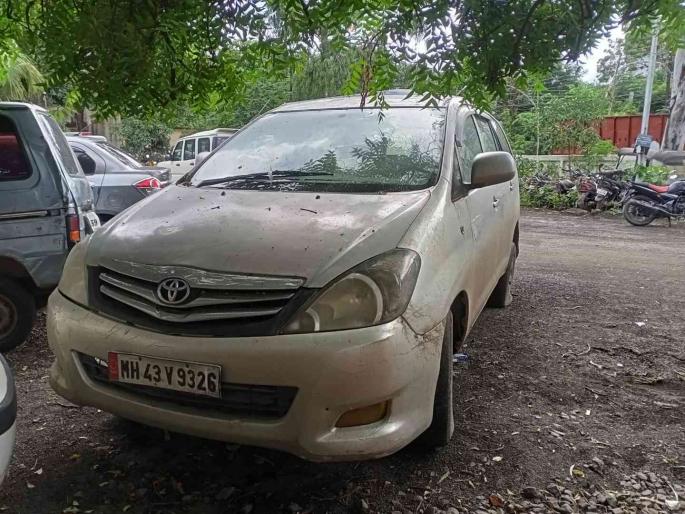 Prisoners stealing mobiles worth one and a half crores in Latur; Seizure of crime vehicle | लातुरात दीड काेटींचे माेबाइल चाेरणारे जेरबंद; गुन्ह्यातील वाहन जप्त Prisoners stealing mobiles worth one and a half crores in Latur; Seizure of crime vehicle | लातुरात दीड काेटींचे माेबाइल चाेरणारे जेरबंद; गुन्ह्यातील वाहन जप्त