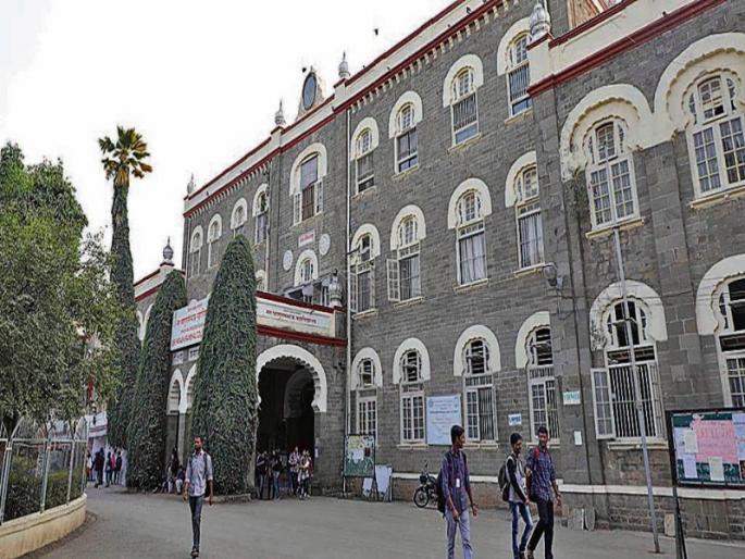 two students affected corona in sp college pune contracted | Corona Virus: पुण्यात आणखी एका महाविद्यालयातील दोन विद्यार्थ्यांना कोरोनाची लागण two students affected corona in sp college pune contracted | Corona Virus: पुण्यात आणखी एका महाविद्यालयातील दोन विद्यार्थ्यांना कोरोनाची लागण