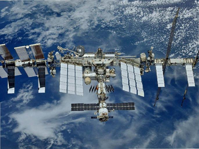 India will become a space superpower! ISRO will build world's third space station in the sky | भारत बनणार अंतराळ महासत्ता! इस्रो आकाशात जगातील तिसरे स्पेस स्टेशन बनवणार India will become a space superpower! ISRO will build world's third space station in the sky | भारत बनणार अंतराळ महासत्ता! इस्रो आकाशात जगातील तिसरे स्पेस स्टेशन बनवणार