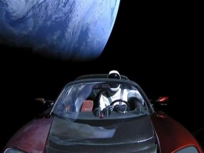 The motorized motorcycle crossed the space! | मंगळाच्या दिशेने सोडलेली मोटार अंतराळात भरकटली! The motorized motorcycle crossed the space! | मंगळाच्या दिशेने सोडलेली मोटार अंतराळात भरकटली!
