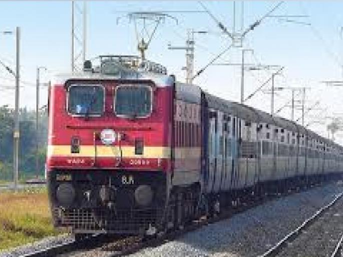 Sangli and Kirloskarwadi did not stop the Sampark Kranti in the flood situation of Sangli | पुरामुळे संपर्क तुटतोय तरी सांगलीला संपर्क क्रांती मिळेना, मध्य रेल्वेबाबत नाराजी Sangli and Kirloskarwadi did not stop the Sampark Kranti in the flood situation of Sangli | पुरामुळे संपर्क तुटतोय तरी सांगलीला संपर्क क्रांती मिळेना, मध्य रेल्वेबाबत नाराजी