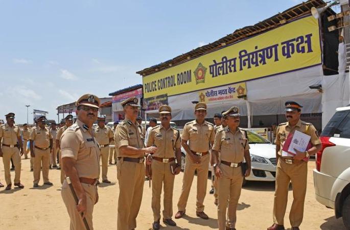 Appointment of special police officers at Ganeshotsav | गणेशोत्सवात विशेष पोलिस अधिकाऱ्यांची नियुक्ती Appointment of special police officers at Ganeshotsav | गणेशोत्सवात विशेष पोलिस अधिकाऱ्यांची नियुक्ती