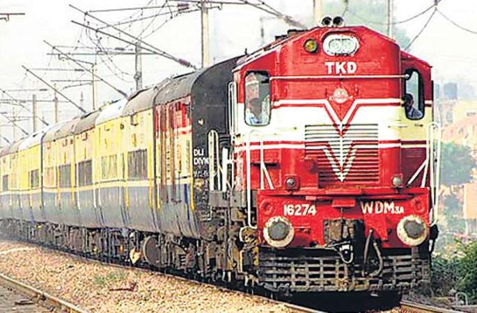 23 special trains of Central Railway for NDA and NA examinations | ‘एनडीए’ व ‘एनए’च्या परीक्षेसाठी मध्य रेल्वेच्या २३ विशेष गाड्या 23 special trains of Central Railway for NDA and NA examinations | ‘एनडीए’ व ‘एनए’च्या परीक्षेसाठी मध्य रेल्वेच्या २३ विशेष गाड्या