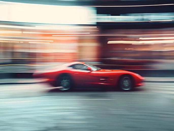 At only 19 years old and he drive a car in high speed on a crowded road; this is what happened next... | वय अवघे १९, तरी गर्दीच्या रस्त्यावर चार मित्रांसोबत कार घेऊन सुसाट; पुढे असे घडले... At only 19 years old and he drive a car in high speed on a crowded road; this is what happened next... | वय अवघे १९, तरी गर्दीच्या रस्त्यावर चार मित्रांसोबत कार घेऊन सुसाट; पुढे असे घडले...