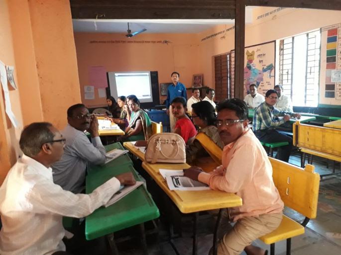 Karanja Lad: 'Spoken English' training is being conducted for teachers | कारंजा लाड: जिल्हा परिषद शाळेतील शिक्षक घेताहेत ‘स्पोकन इंग्लिश’चे प्रशिक्षण Karanja Lad: 'Spoken English' training is being conducted for teachers | कारंजा लाड: जिल्हा परिषद शाळेतील शिक्षक घेताहेत ‘स्पोकन इंग्लिश’चे प्रशिक्षण