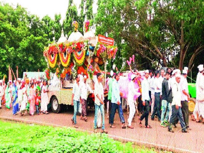 Sant Sopankaka's palkhi filed in Baramati | संत सोपानकाकांची पालखी बारामतीत दाखल Sant Sopankaka's palkhi filed in Baramati | संत सोपानकाकांची पालखी बारामतीत दाखल