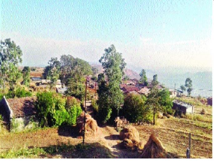 As Jangalwadi village in Satara is divided into 2 talukas, people have to face many problems | एक ‘गाव’, दोन तुकडे! सातारा जिल्ह्यातील 'या' गावची तालुक्याच्या सीमेवर विभागणी As Jangalwadi village in Satara is divided into 2 talukas, people have to face many problems | एक ‘गाव’, दोन तुकडे! सातारा जिल्ह्यातील 'या' गावची तालुक्याच्या सीमेवर विभागणी