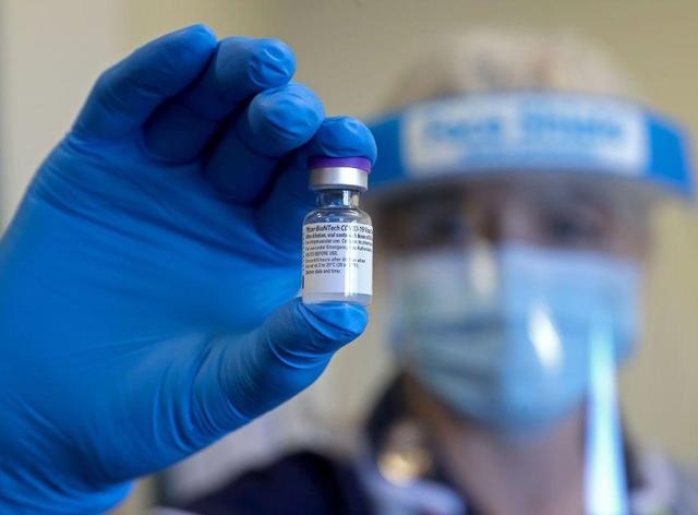 now there will be protection from corona in one dose sputnik light gets permission for phase 3 trial in india | आता एका डोसमध्ये कोरोनापासून मिळेल संरक्षण; स्पुटनिक लाइटला फेज -3 चाचणीसाठी परवानगी 