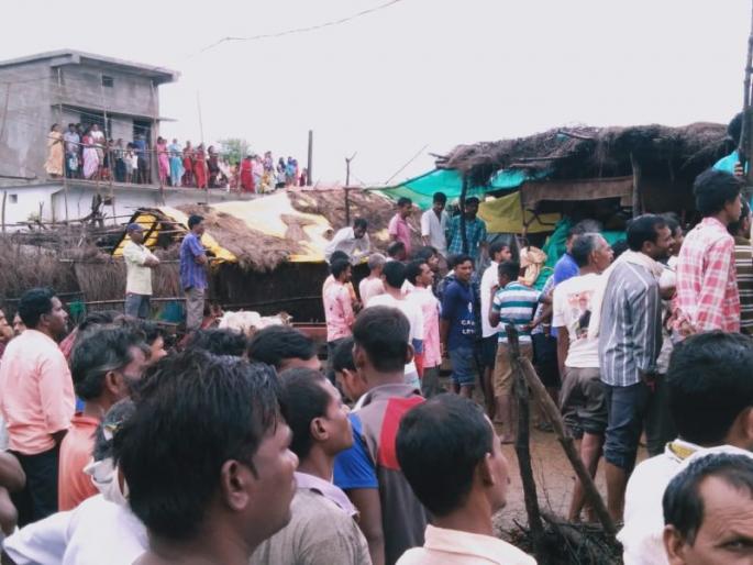 Leopard entered In the house at Devpayali in Chandrapur district | चंद्रपूर जिल्ह्यातील देवपायली येथील घरात बिबट्याने मांडले ठाण Leopard entered In the house at Devpayali in Chandrapur district | चंद्रपूर जिल्ह्यातील देवपायली येथील घरात बिबट्याने मांडले ठाण