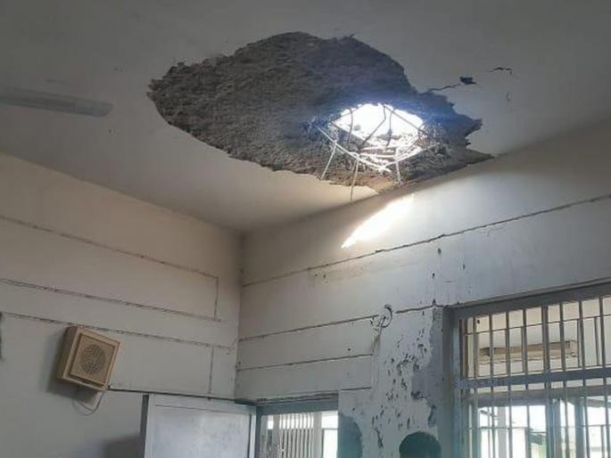 Jammu airbase blast: possible target of the drones was the aircraft parked on jammu airbase | Jammu airbase blast: लढाऊ विमानांवरील मोठा हल्ला फसला! ड्रोनद्वारे जम्मूच्या विमानतळावर स्फोटके टाकल्याचा संशय Jammu airbase blast: possible target of the drones was the aircraft parked on jammu airbase | Jammu airbase blast: लढाऊ विमानांवरील मोठा हल्ला फसला! ड्रोनद्वारे जम्मूच्या विमानतळावर स्फोटके टाकल्याचा संशय