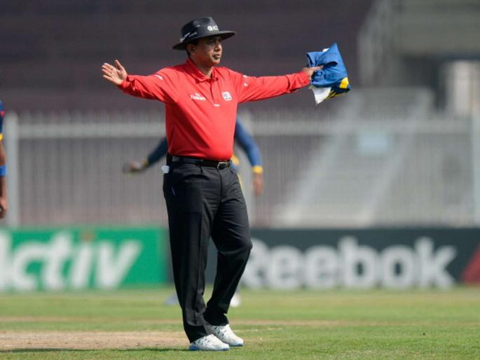 ICC World Cup 2019 : S Ravi chosen as only Indian umpire for the World Cup, Ian Gould to retire after the event | ICC World Cup 2019 : IPLमध्ये चुकीच्या 'No Ball' वरून चर्चेत आलेल्या पंचांना वर्ल्ड कपसाठी 'हो'