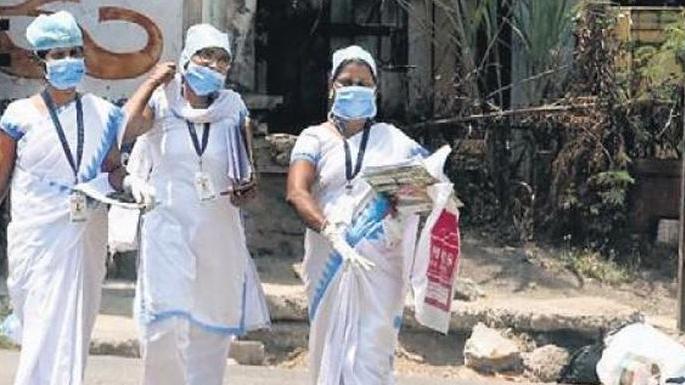 Insulting and threatening the corporation nurses who went for health check-up | आरोग्य तपासणीसाठी गेलेल्या मनपाच्या परिचारिकांना शिवीगाळ, धमकी Insulting and threatening the corporation nurses who went for health check-up | आरोग्य तपासणीसाठी गेलेल्या मनपाच्या परिचारिकांना शिवीगाळ, धमकी