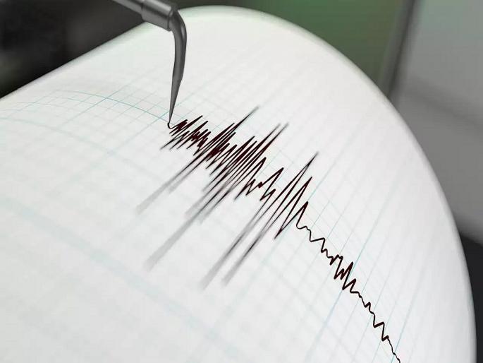 Earthquake of magnitude 6.1 on Richter scale hits Afghanistan, tremors felt in North India | दिल्ली, जम्मू काश्मीरमध्ये भूकंपाचे तीव्र धक्के; पाकिस्तानही हादरले, लोक भयभीत Earthquake of magnitude 6.1 on Richter scale hits Afghanistan, tremors felt in North India | दिल्ली, जम्मू काश्मीरमध्ये भूकंपाचे तीव्र धक्के; पाकिस्तानही हादरले, लोक भयभीत