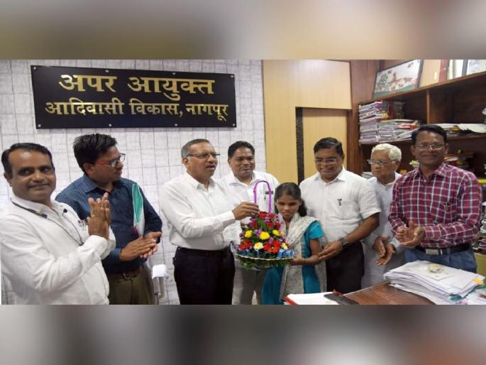 Orphan, Born Blind Mala Shankar Baba Papadkar Passed MPSC Exam, Determined Public Service | अनाथ, जन्मांध माला शंकरबाबा पापडकरला एमपीएससी परीक्षेत यश; व्यक्त केला जनसेवेचा निर्धार Orphan, Born Blind Mala Shankar Baba Papadkar Passed MPSC Exam, Determined Public Service | अनाथ, जन्मांध माला शंकरबाबा पापडकरला एमपीएससी परीक्षेत यश; व्यक्त केला जनसेवेचा निर्धार