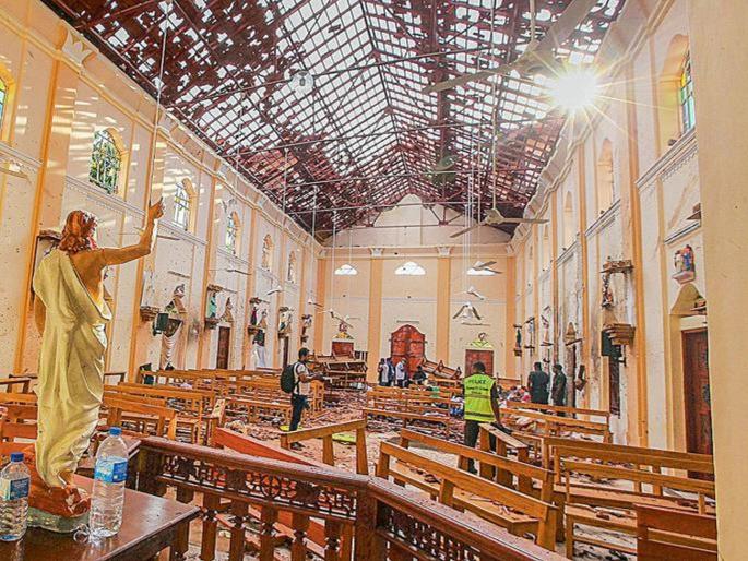 Blast heard in Pugoda town, 40 km east of Sri Lankan capital Colombo | Sri Lanka bomb blasts : श्रीलंकेची राजधानी कोलंबो पुन्हा हादरले, पुगोडा शहरात जोरदार स्फोट